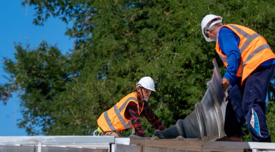 Expert Emergency Roof Repairs services in North Waterford, ME